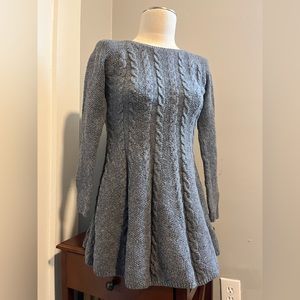 Hollister Sweater Dress 👗 Size Medium, Gray Color